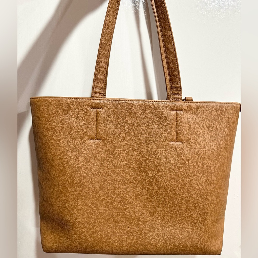 ZARA Tan brown bag
#Zara #Brown #AlwayssTrending